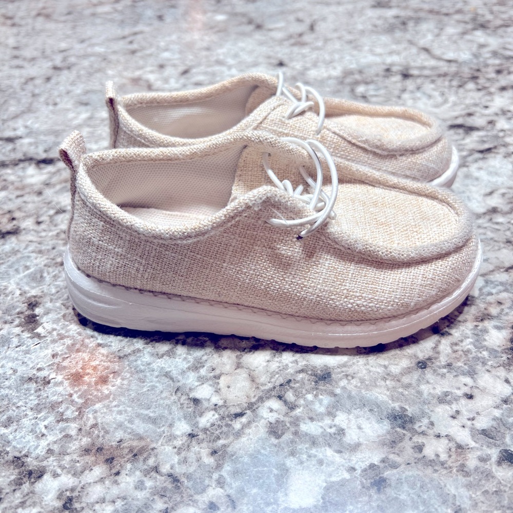 Kids boat shoes